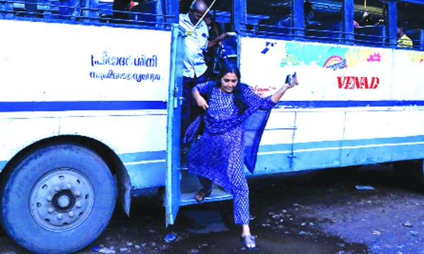 പ്രിയദർശിനി സൗജന്യ യാത്ര ആഘോഷമാക്കി വനിതകൾ; ആദ്യ ദിവസം യാത്ര ചെയ്തത് 1329938 വനിതകൾ